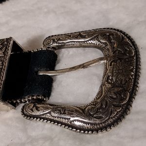 Vintage Rhinestone Guess Black Leather Belt 🥰